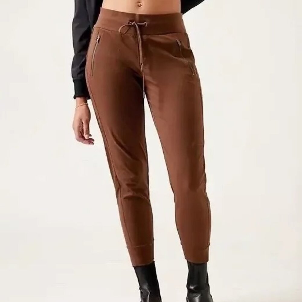 Athleta Trekkie North Jogger - Mahogany Size: 8 Tall